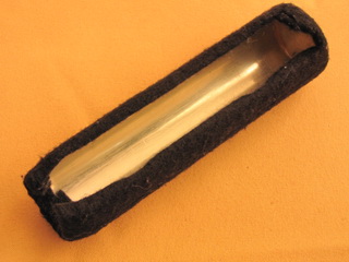 подобрал подходящий по габаритам баллон от лака для волос,вогнутое донце сделал выпуклым,путём подгонки(проб-ошибок) получил контур тех...