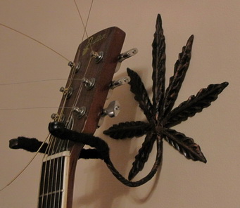 это тоже, в своём роде, пацифистский знак :)))