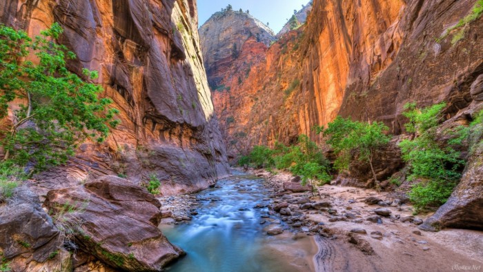 nacionalnyy-park-zion_1366x768.jpg